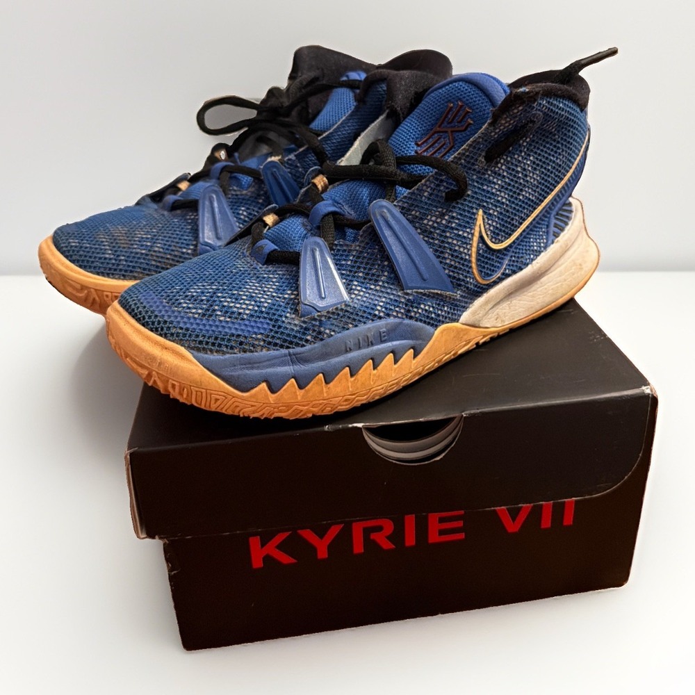 Nike Kyrie 7 "Sisterhood" Unisex Basketball Shoes Blue High Top Sneaker 4.5Y Box